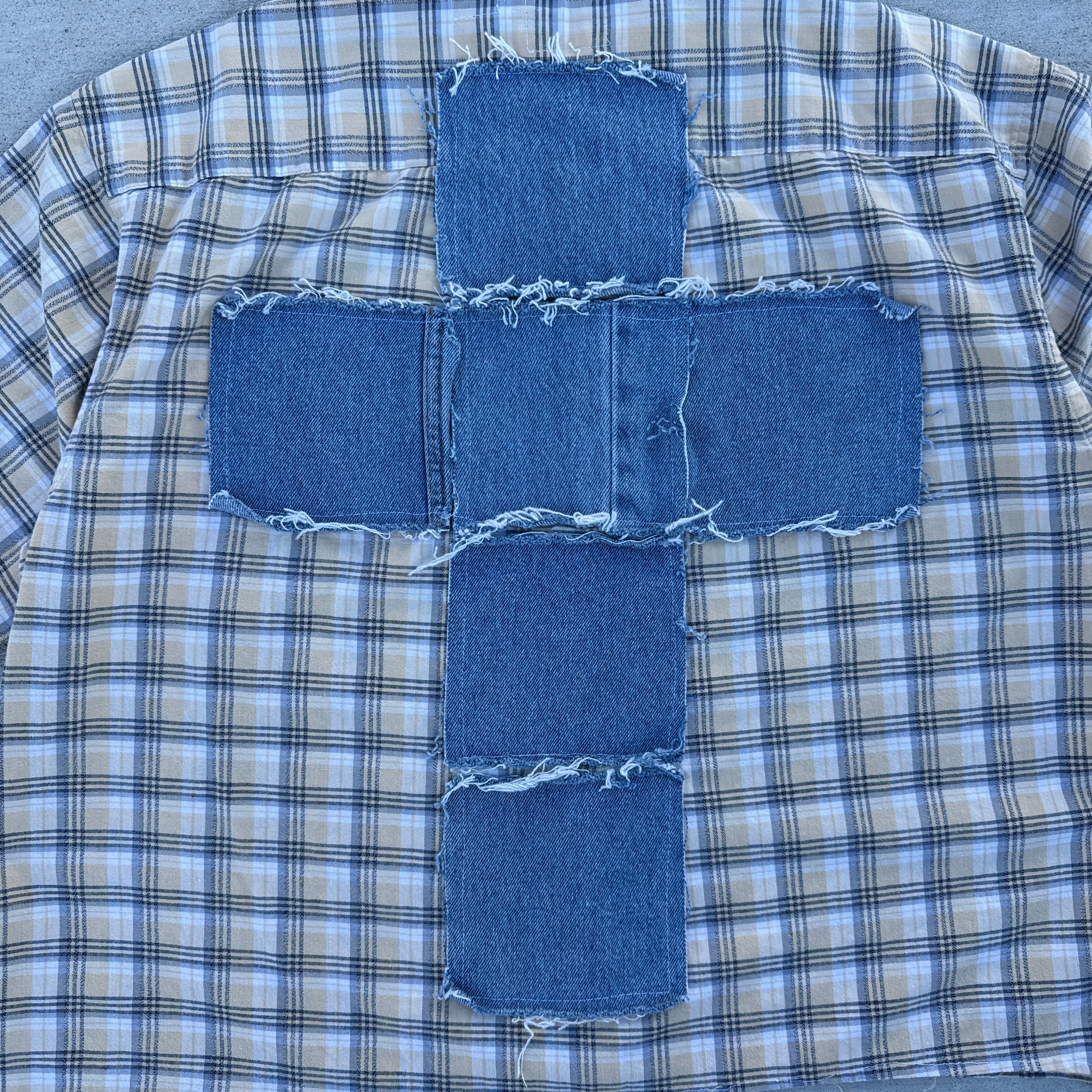 006 "Your Cross" Short Sleeve Cropped Flannel Yellow Black Plaid - L