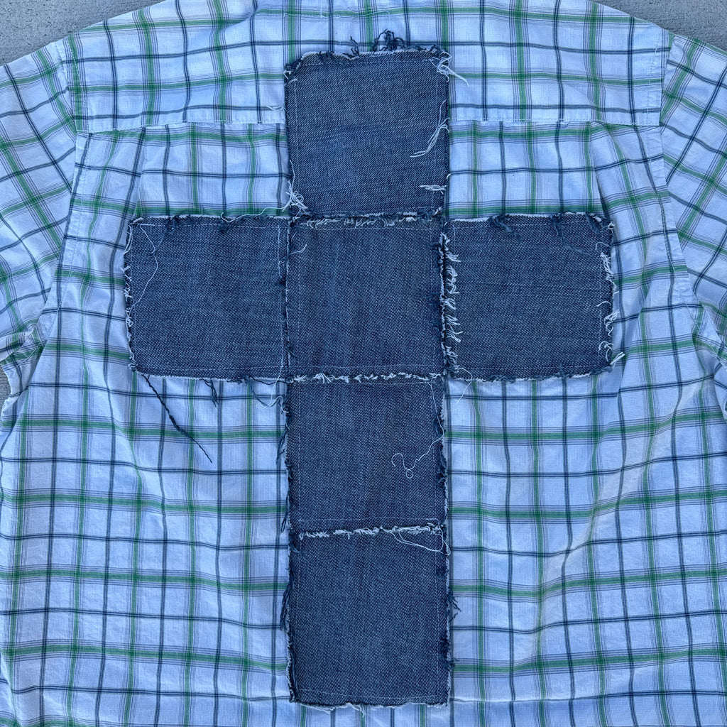 002 "Your Cross" Cropped Flannel Short Sleeve White Green Plaid - L